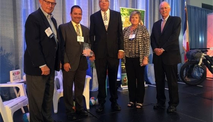 1000 Acres Pollinator Initiative Receives ISAC's Excellence in Action Award